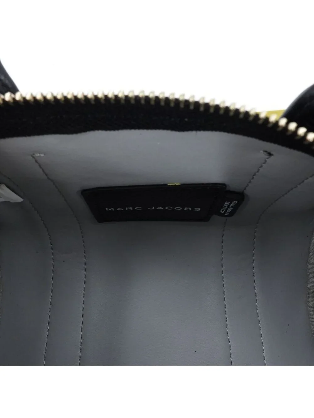 Marc Jacobs Women's The Mini Duffle Bag Black OS - Picture 9 of 14